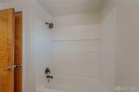 Bath - 4343 Burchill St, Springfield, OH 45503 photo 2 of 2