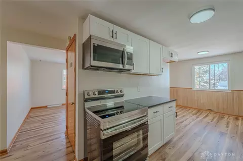 Kitchen - 4343 Burchill St, Springfield, OH 45503 photo 5 of 6