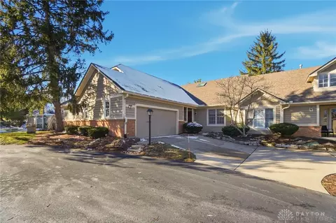 25 Martingham Ct, Dayton, OH 45440