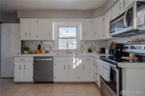 Kitchen - 567 Broad Blvd, Kettering, OH 45419 photo 1 of 3