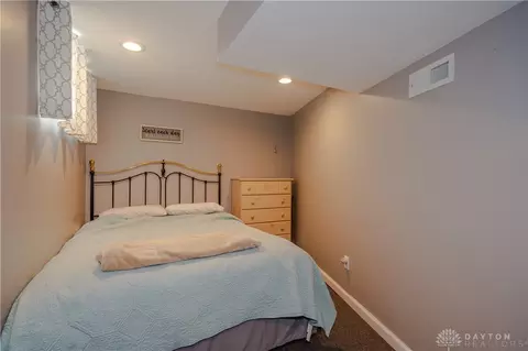 Bedroom - 567 Broad Blvd, Kettering, OH 45419 photo 4 of 4