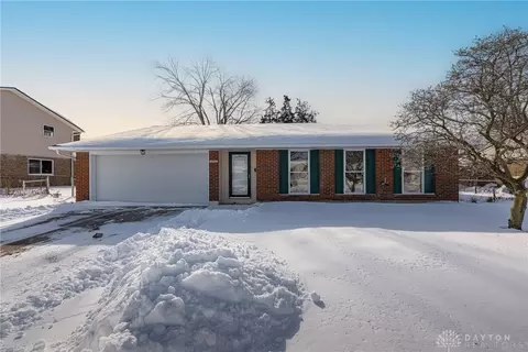 5260 Beechview Dr, Dayton, OH 45424