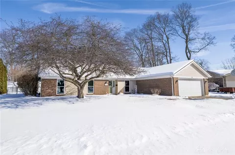 1117 Scenic Ct, Troy, OH 45373