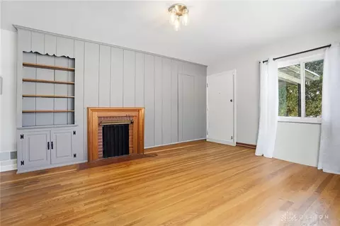 Living - 4033 Stonehaven Rd, Kettering, OH 45429 photo 3 of 3