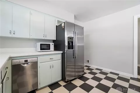 Kitchen - 4033 Stonehaven Rd, Kettering, OH 45429 photo 2 of 2