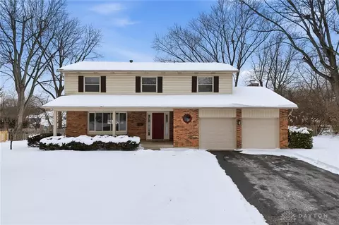 1929 Willowgreen Dr, Dayton, OH 45432