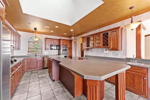 Kitchen - 380 Baum St #5B, Cincinnati, OH 45202 photo 2 of 5