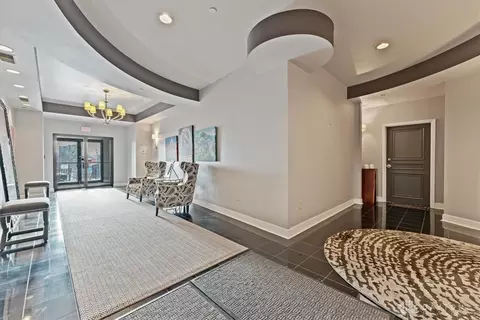 Entry Way - 380 Baum St #5B, Cincinnati, OH 45202 photo 2 of 3