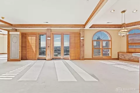 Living - 380 Baum St #5B, Cincinnati, OH 45202 photo 4 of 13