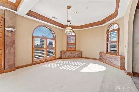 Living - 380 Baum St #5B, Cincinnati, OH 45202 photo 7 of 13