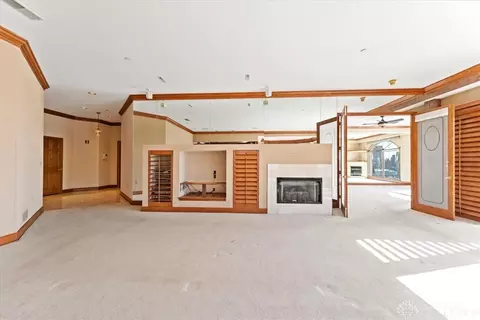 Living - 380 Baum St #5B, Cincinnati, OH 45202 photo 3 of 13