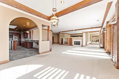Living - 380 Baum St #5B, Cincinnati, OH 45202 photo 8 of 13
