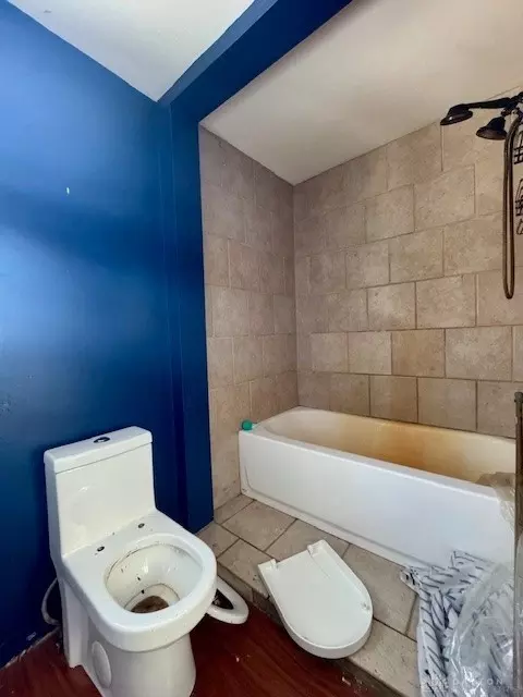 Bath - 4407 Redmond Rd, Springfield, OH 45505 photo 1 of 7