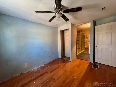 Bedroom - 4407 Redmond Rd, Springfield, OH 45505 photo 6 of 12