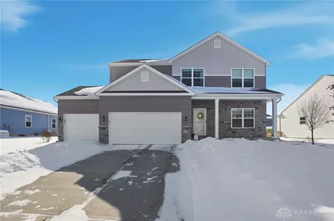 3022 Snowdrop Ct, Tipp City, OH 45371