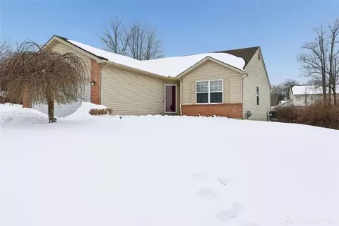 2979 Creekside Dr, Hamilton, OH 45011