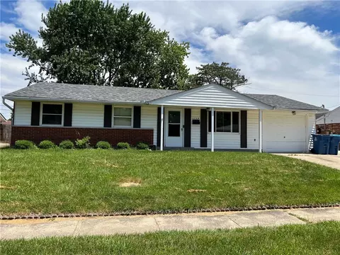5764 Pennywell Dr, Huber Heights, OH 45424