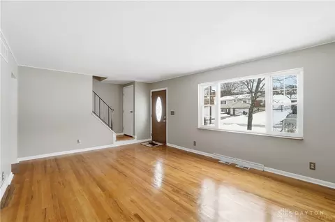 Living - 9151 Tag Dr, Cincinnati, OH 45231 photo 4 of 5