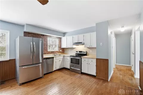 Kitchen - 9151 Tag Dr, Cincinnati, OH 45231 photo 2 of 6