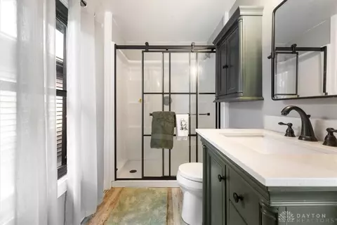 Bath - 366 N Hampton Rd, Springfield, OH 45504 photo 6 of 6