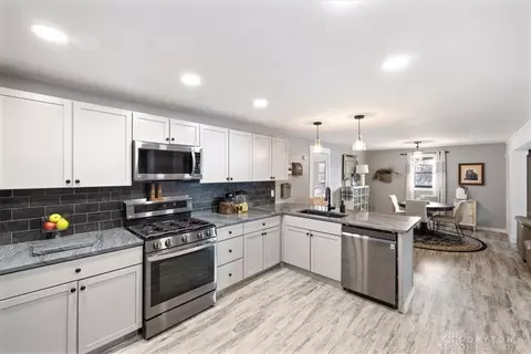 Kitchen - 366 N Hampton Rd, Springfield, OH 45504 photo 5 of 5