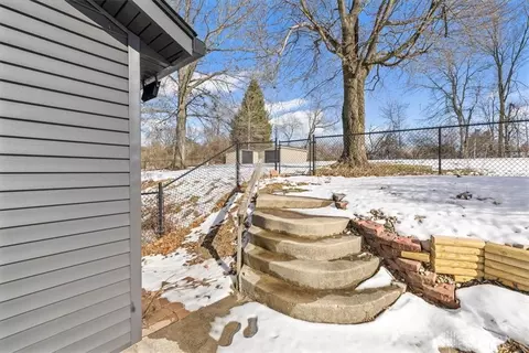Other - 366 N Hampton Rd, Springfield, OH 45504 photo 5 of 17