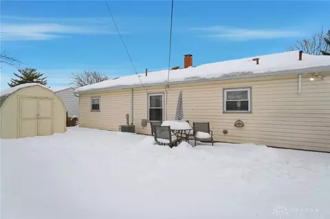 Exterior - 1267 Beech St, Fairborn, OH 45324 photo 5 of 9