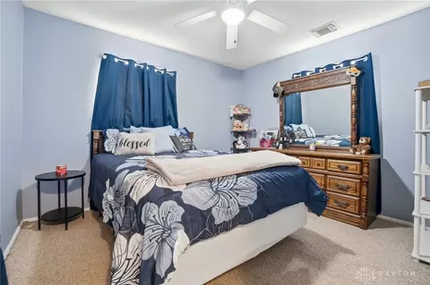 Bedroom - 1267 Beech St, Fairborn, OH 45324 photo 6 of 8