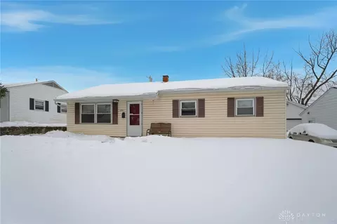 Exterior - 1267 Beech St, Fairborn, OH 45324 photo 7 of 9