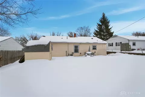 Exterior - 1267 Beech St, Fairborn, OH 45324 photo 3 of 9