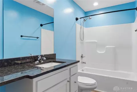 Bath - 736 E Northern Ave, Springfield, OH 45503 photo 1 of 3