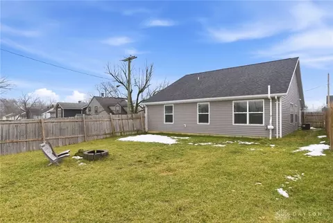 Exterior - 736 E Northern Ave, Springfield, OH 45503 photo 5 of 7