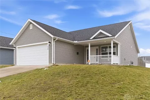 Exterior - 736 E Northern Ave, Springfield, OH 45503 photo 3 of 7