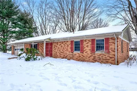 1059 Apollo Dr, Xenia, OH 45385