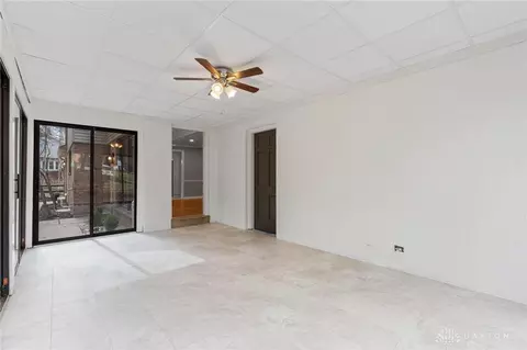 Living - 3510 Ridgeway Rd, Kettering, OH 45419 photo 6 of 10