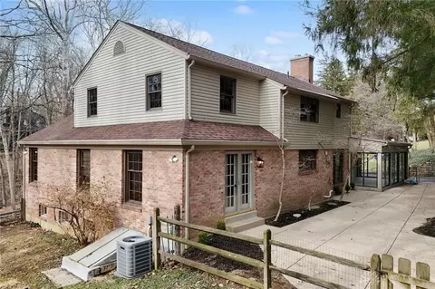 Exterior - 3510 Ridgeway Rd, Kettering, OH 45419 photo 6 of 7