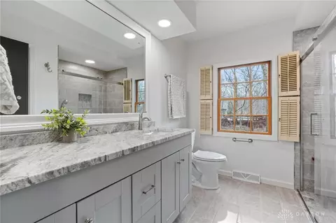 Bath - 3510 Ridgeway Rd, Kettering, OH 45419 photo 2 of 5