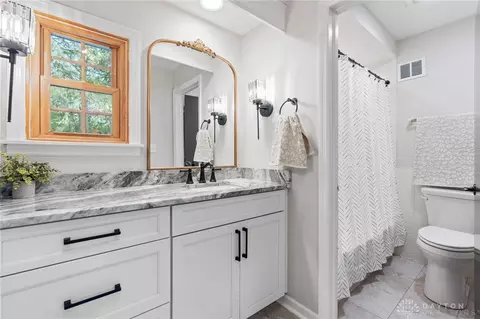 Bath - 3510 Ridgeway Rd, Kettering, OH 45419 photo 4 of 5