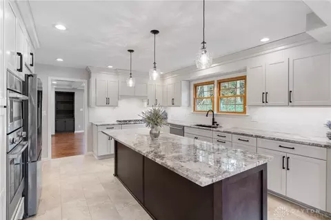 Kitchen - 3510 Ridgeway Rd, Kettering, OH 45419 photo 2 of 7