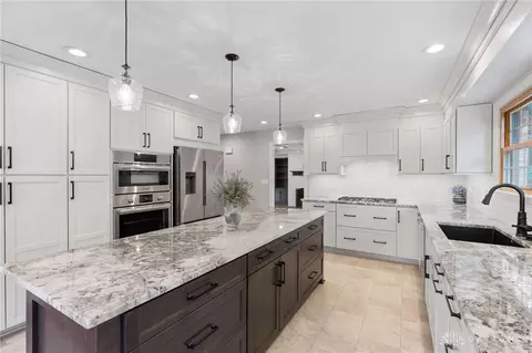 Kitchen - 3510 Ridgeway Rd, Kettering, OH 45419 photo 3 of 7