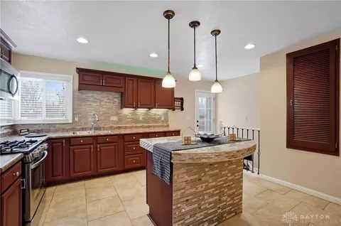 Kitchen - 4769 Bigger Rd, Kettering, OH 45440 photo 3 of 4