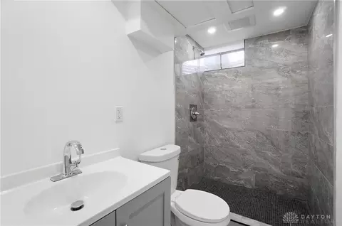 Bath - 4769 Bigger Rd, Kettering, OH 45440 photo 5 of 6