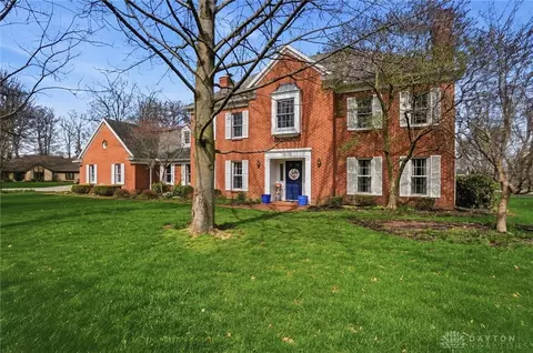 6800 Vienna Woods Trl, Dayton, OH 45459