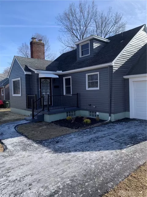 1446 Chadwick Dr, Dayton, OH 45406