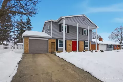 1021 Van Arden Dr, Vandalia, OH 45377