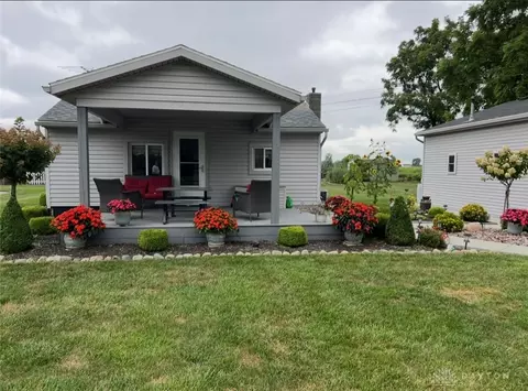 8686 National Rd, Brookville, OH 45309