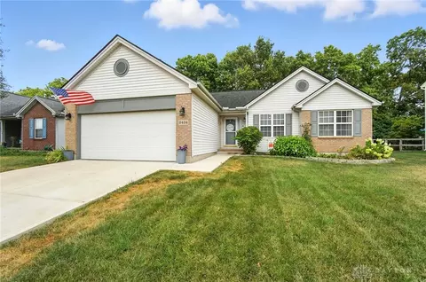 2434 Whisper Dr, Miamisburg, OH 45342
