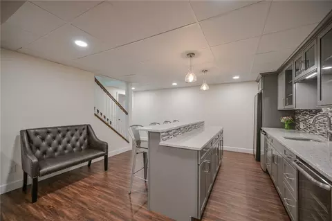 Kitchen - 224 Roscommon Dr, Springfield, OH 45503 photo 11 of 12