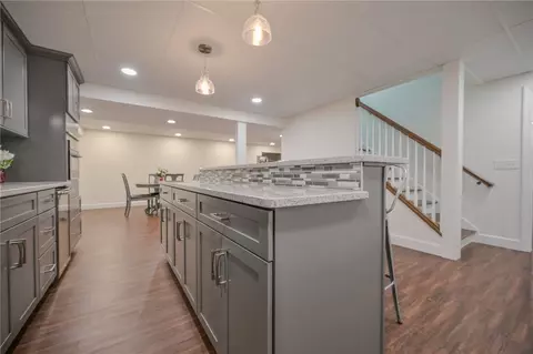 Kitchen - 224 Roscommon Dr, Springfield, OH 45503 photo 10 of 12