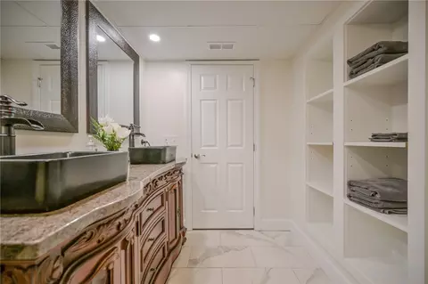Bath - 224 Roscommon Dr, Springfield, OH 45503 photo 20 of 22